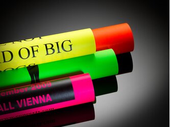 Fluo Poster 1